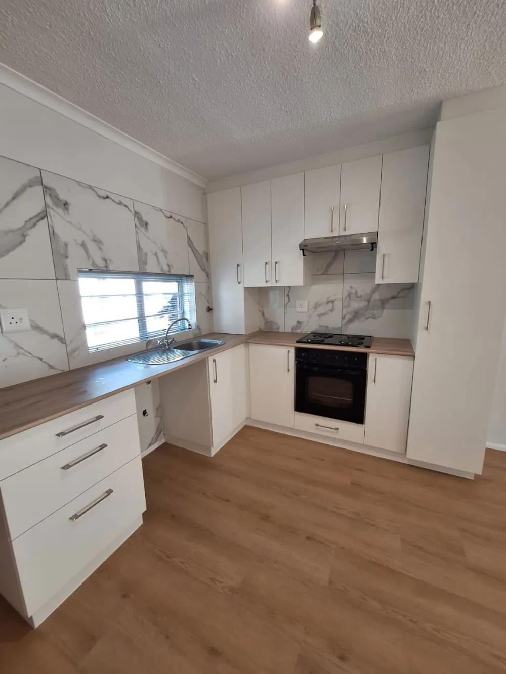 Apartment for sale in Durbanville Central - DBV1755670 Apartment for sale in Durbanville Central - DBV1755670