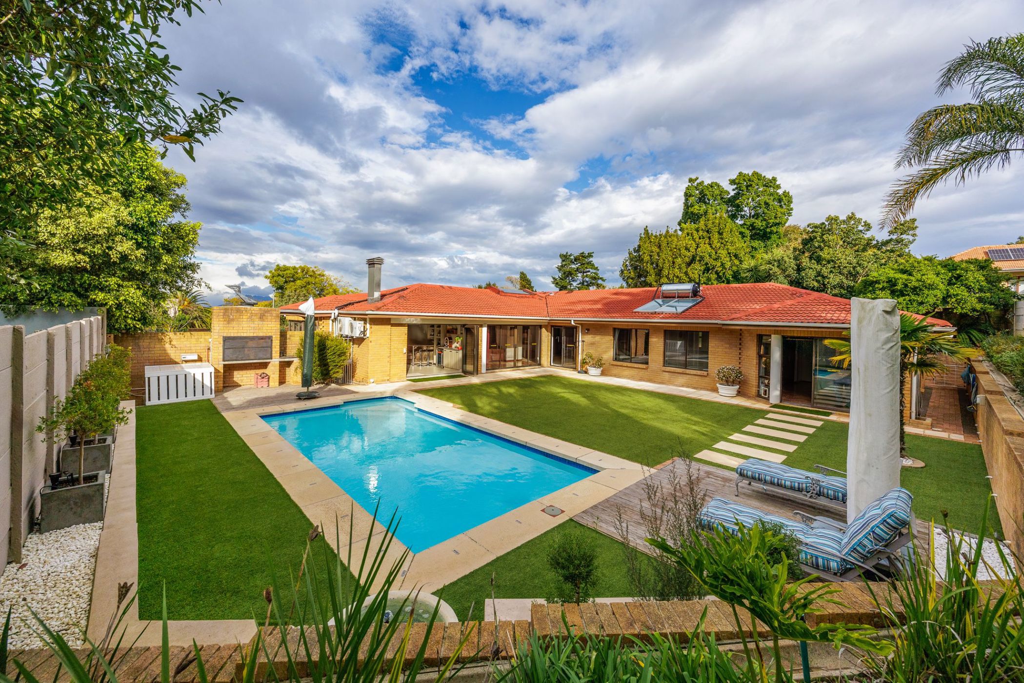 Single-storey house for sale in Aurora, Durbanville - DBV1741627
