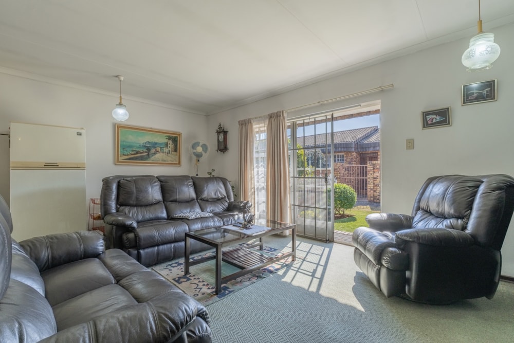 Apartment for sale in Brentwood Park, Benoni - EN1745657 Apartment for sale in Brentwood Park, Benoni - EN1745657