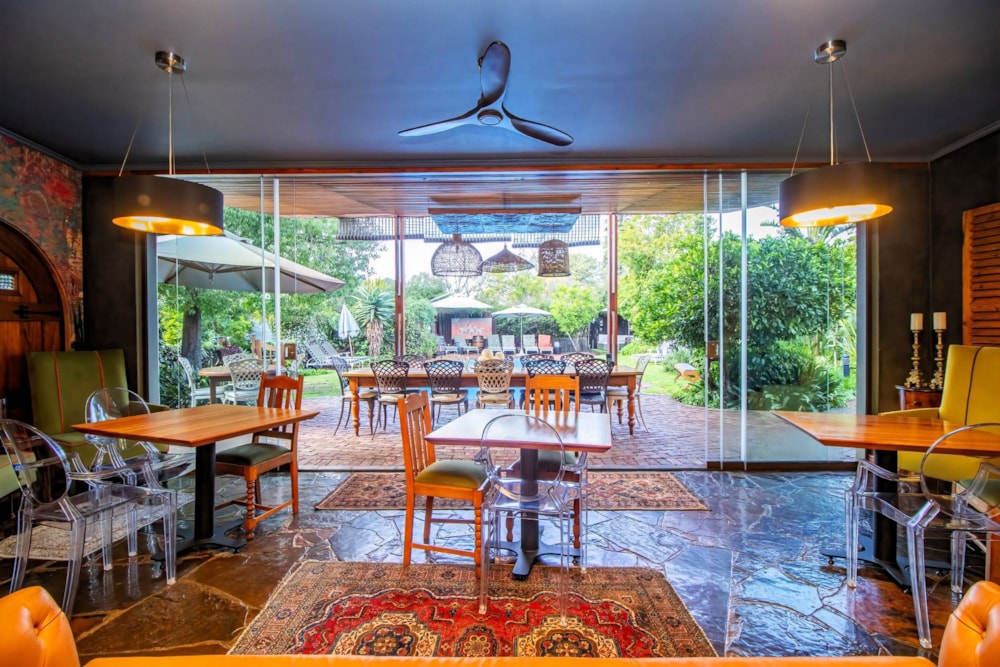 Guesthouse for sale in Wesbank, Oudtshoorn - 1OU1745277 Guesthouse for sale in Wesbank, Oudtshoorn - 1OU1745277