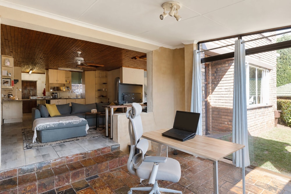Townhouse for sale in Roodekrans - RAN1745165 Townhouse for sale in Roodekrans - RAN1745165