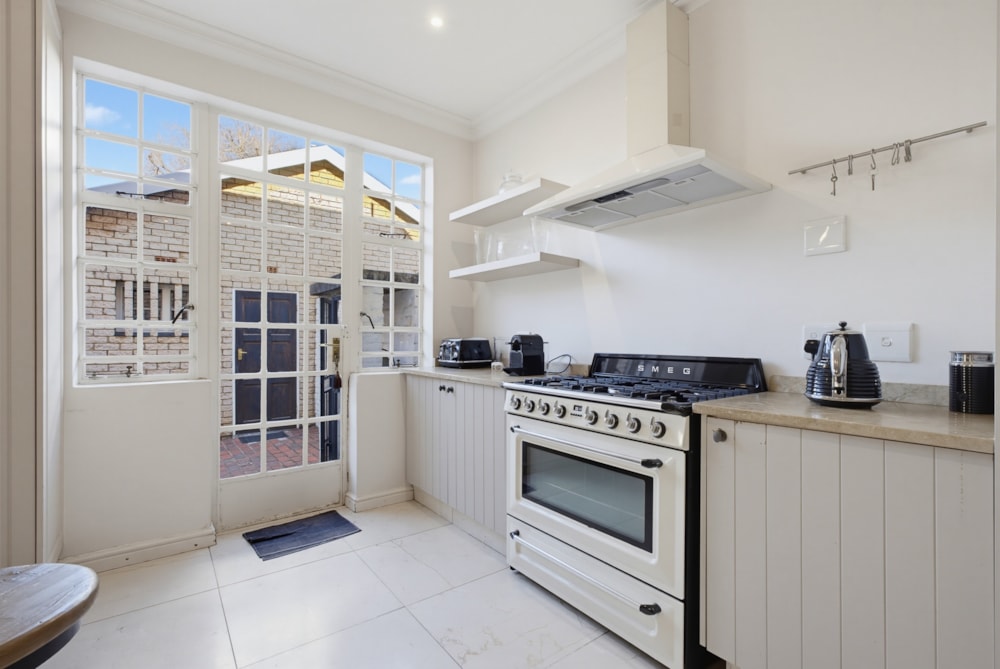 Apartment for sale in Hyde Park, Sandton - HP1746300 Apartment for sale in Hyde Park, Sandton - HP1746300