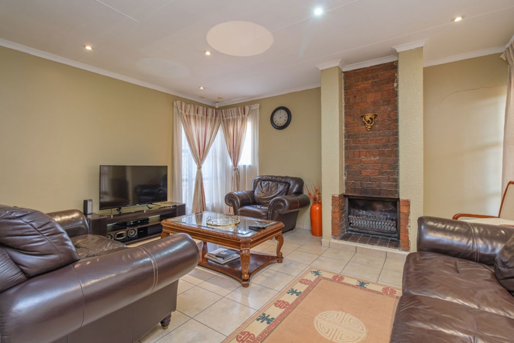 House for sale in Witpoortjie - RAN1745659 House for sale in Witpoortjie - RAN1745659
