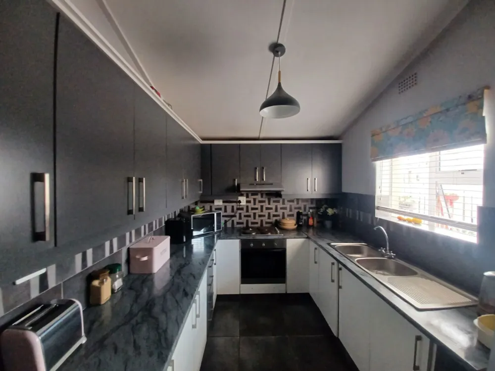 House for sale in Westridge, Mitchells Plain - 1MN1744975 House for sale in Westridge, Mitchells Plain - 1MN1744975