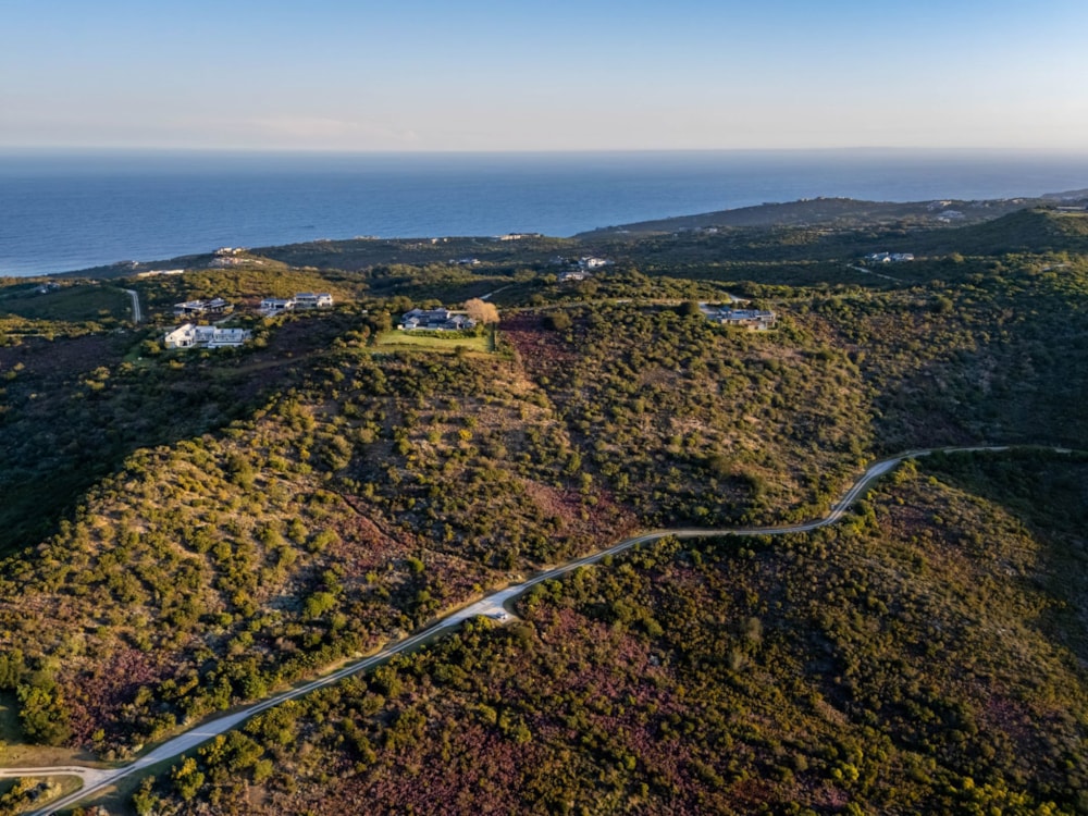 Residential vacant land for sale in Pezula Private Estate - 1KG1744605 Residential vacant land for sale in Pezula Private Estate - 1KG1744605