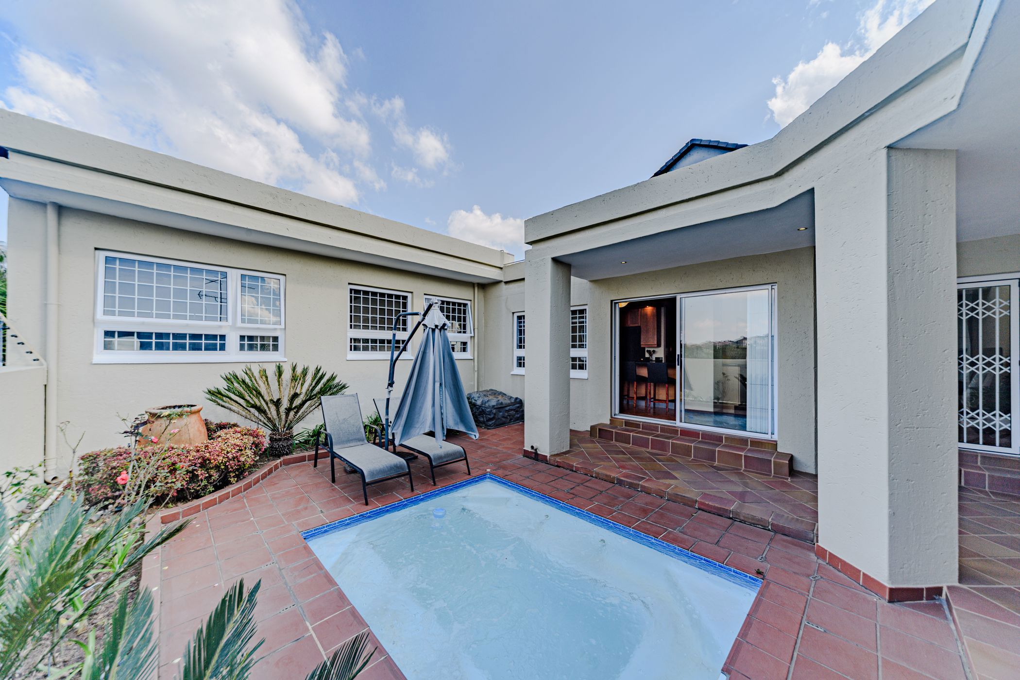 Security complex home for sale in Waterkloof Ridge - PT1743868