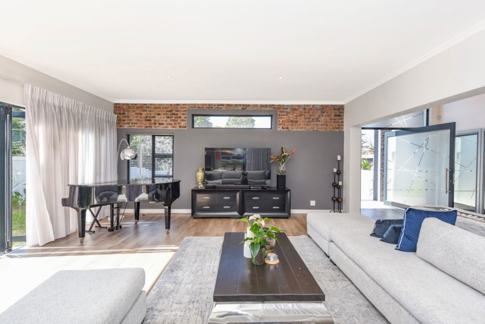 Cluster for sale in Bryanston - HP1744805 Cluster for sale in Bryanston - HP1744805