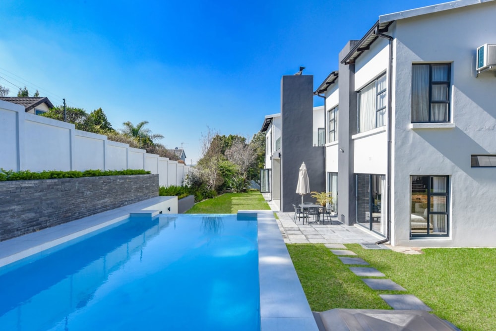 Cluster for sale in Bryanston - HP1744805 Cluster for sale in Bryanston - HP1744805