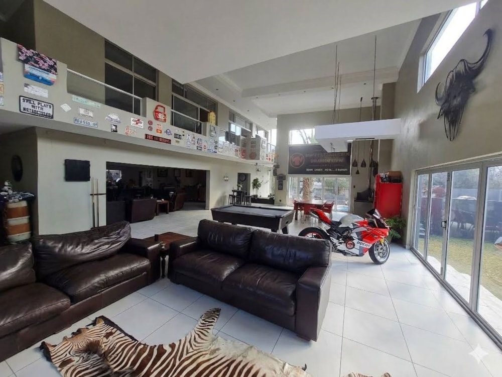 Smallholding for sale in Rayton, Bloemfontein - 1BX1745141 Smallholding for sale in Rayton, Bloemfontein - 1BX1745141