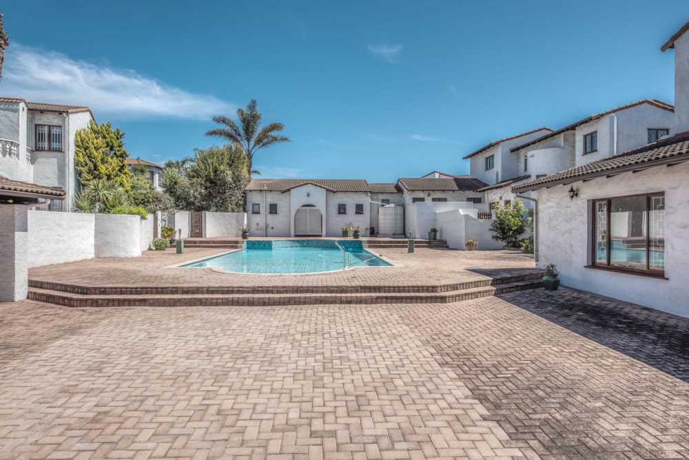 Townhouse for sale in South End - 1PLZ1746109