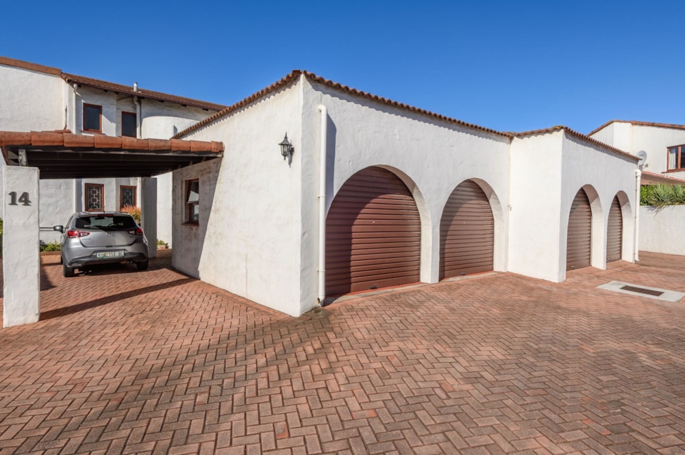 Townhouse for sale in South End - 1PLZ1746109