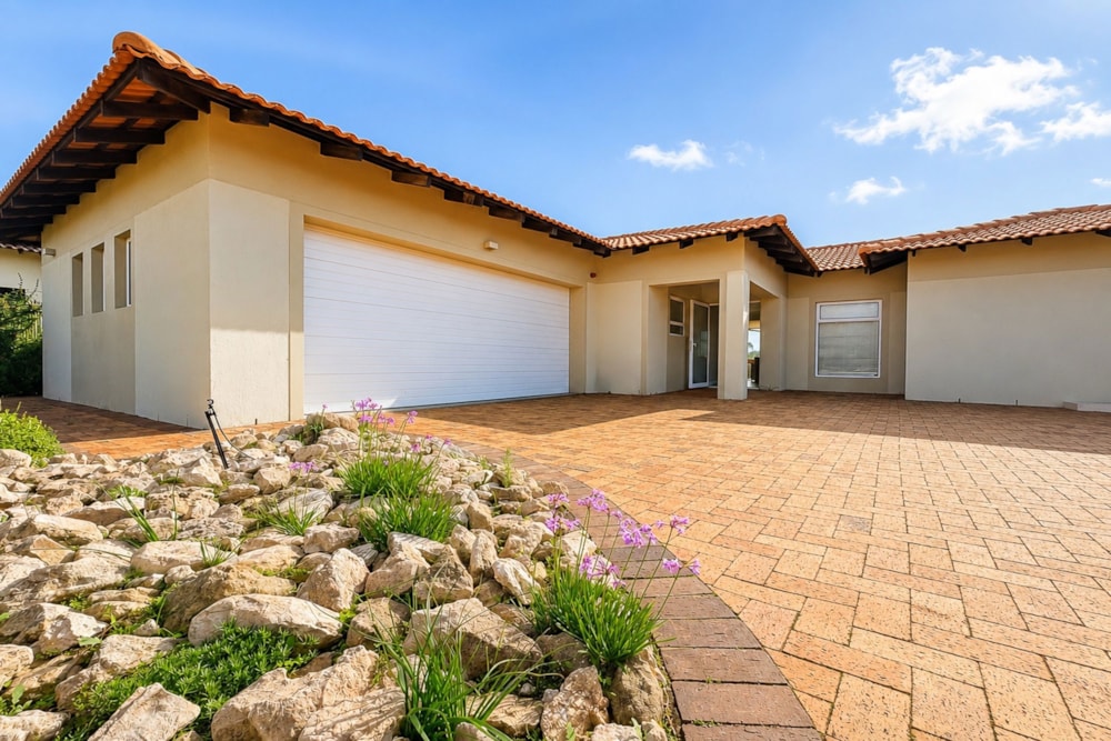 House for sale in Langebaan Country Estate - LA1739679 House for sale in Langebaan Country Estate - LA1739679