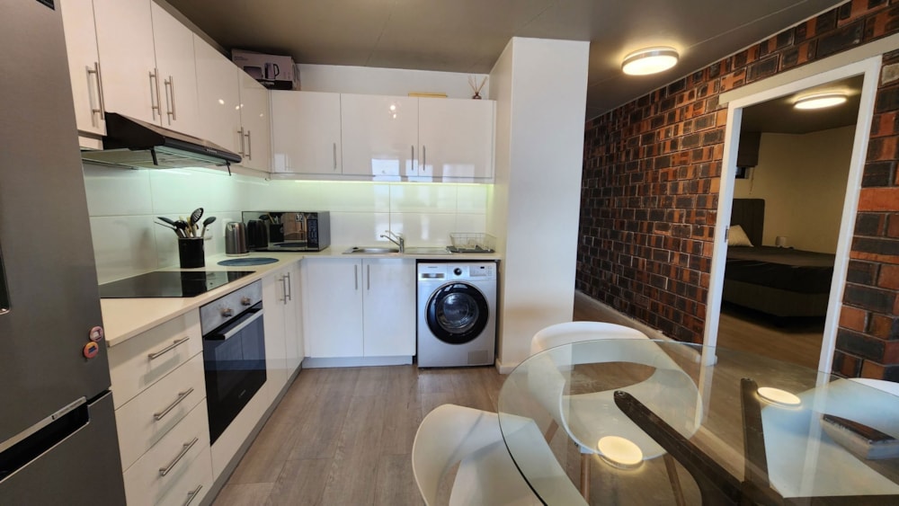 Apartment to rent in Observatory, Cape Town - RBL1746758