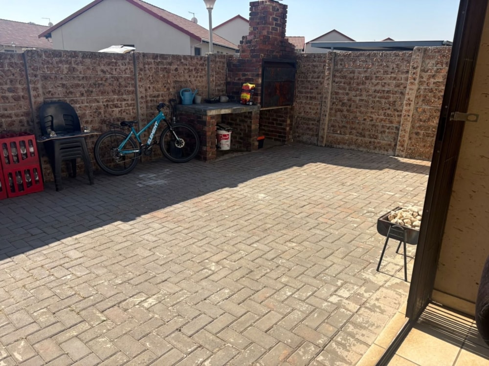 Townhouse for sale in Parkrand - BOK1745449 Townhouse for sale in Parkrand - BOK1745449