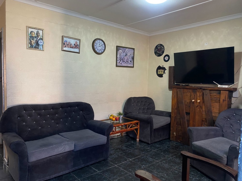 House for sale in Rocklands, Mitchells Plain - 1MN1745637
