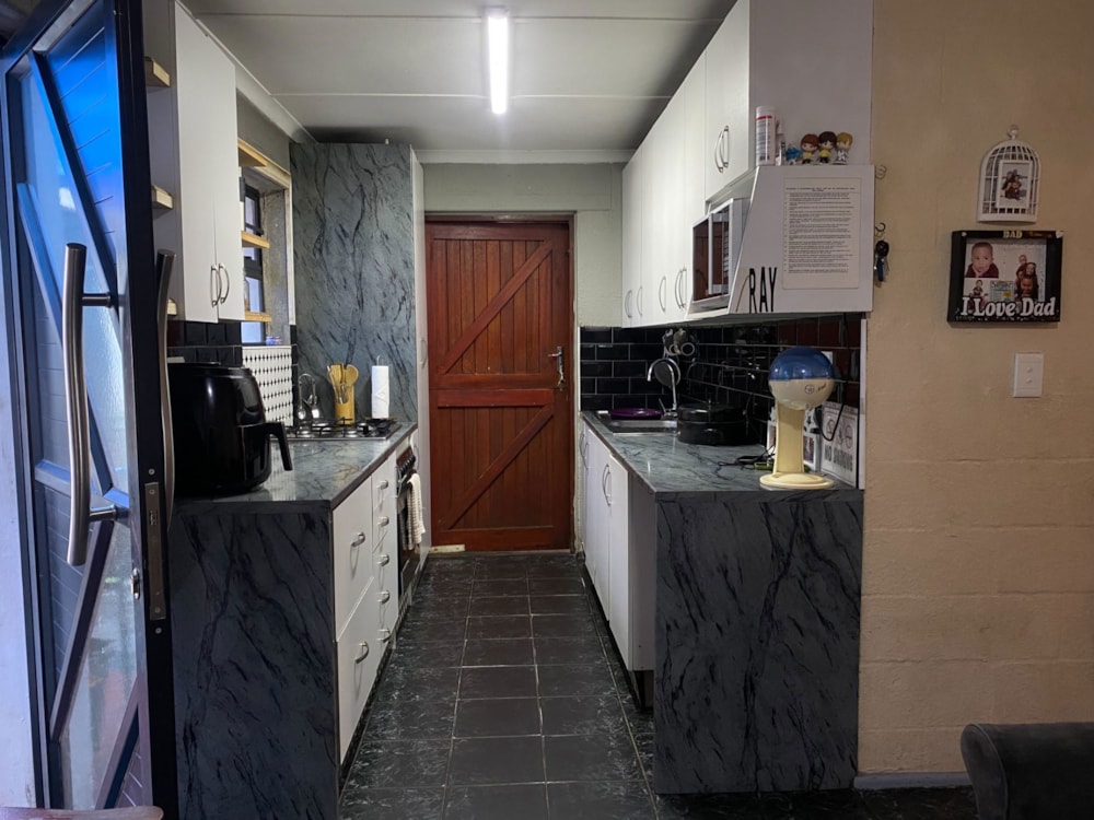 House for sale in Rocklands, Mitchells Plain - 1MN1745637 House for sale in Rocklands, Mitchells Plain - 1MN1745637