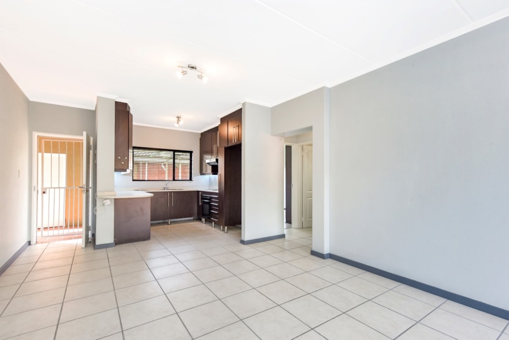 Garden apartment for sale in Douglasdale - FW1744811 Garden apartment for sale in Douglasdale - FW1744811