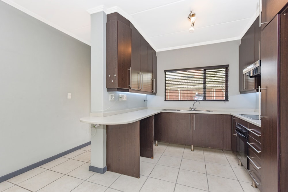Garden apartment for sale in Douglasdale - FW1744811 Garden apartment for sale in Douglasdale - FW1744811