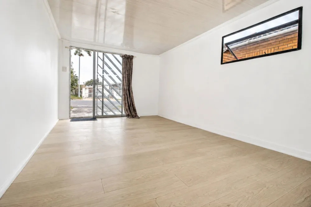 Bachelor apartment let in Bothasig - 1PLA1751422 Bachelor apartment let in Bothasig - 1PLA1751422