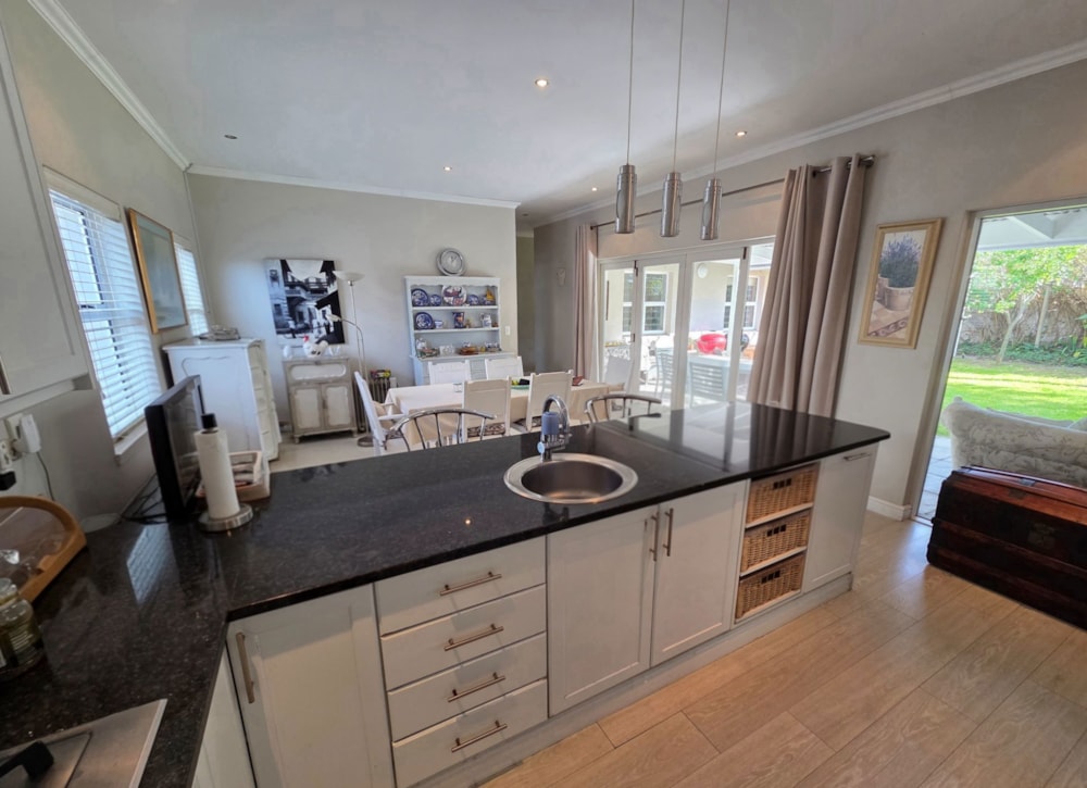 House to rent in Fernkloof Estate - ONL1746777 House to rent in Fernkloof Estate - ONL1746777