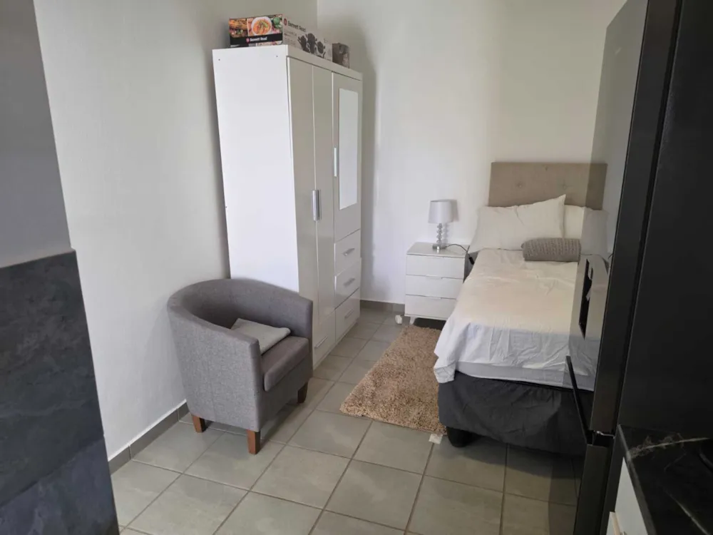Bachelor apartment let in Amanzimtoti - 1WB1745040 Bachelor apartment let in Amanzimtoti - 1WB1745040