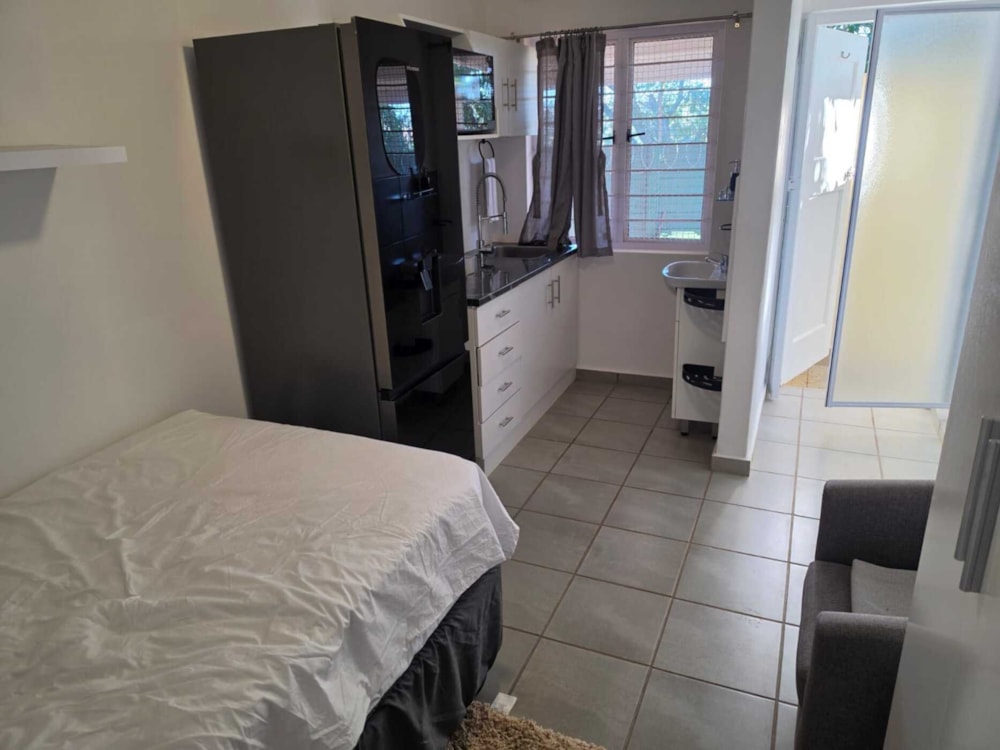 Bachelor apartment let in Amanzimtoti - 1WB1745040 Bachelor apartment let in Amanzimtoti - 1WB1745040