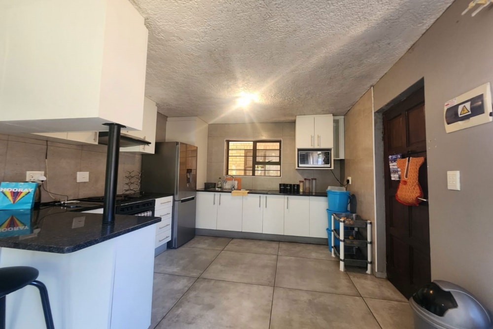 Apartment to rent in Amanzimtoti - 1WB1746140 Apartment to rent in Amanzimtoti - 1WB1746140