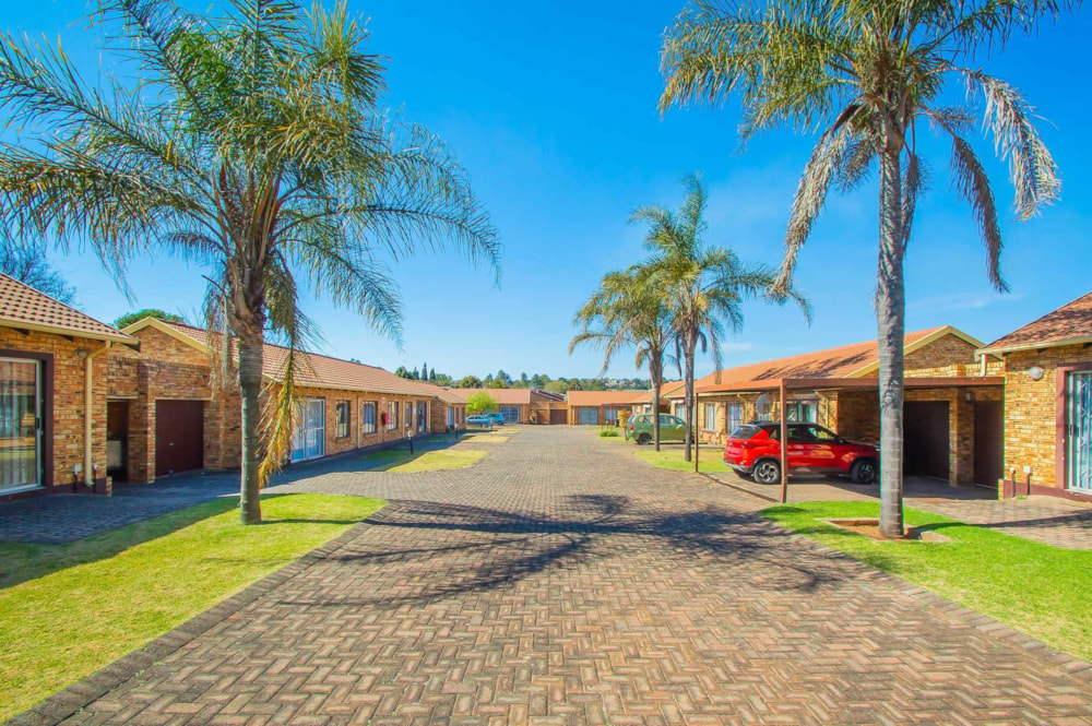 Townhouse for sale in Krugersdorp North - 1KR1746740