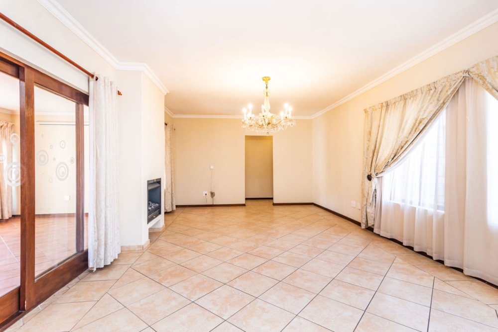 Townhouse to rent in Noordheuwel - 1KR1745252 Townhouse to rent in Noordheuwel - 1KR1745252