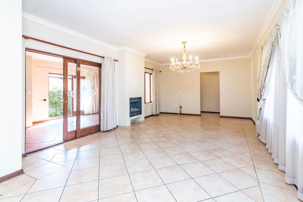 Townhouse to rent in Noordheuwel - 1KR1745252 Townhouse to rent in Noordheuwel - 1KR1745252