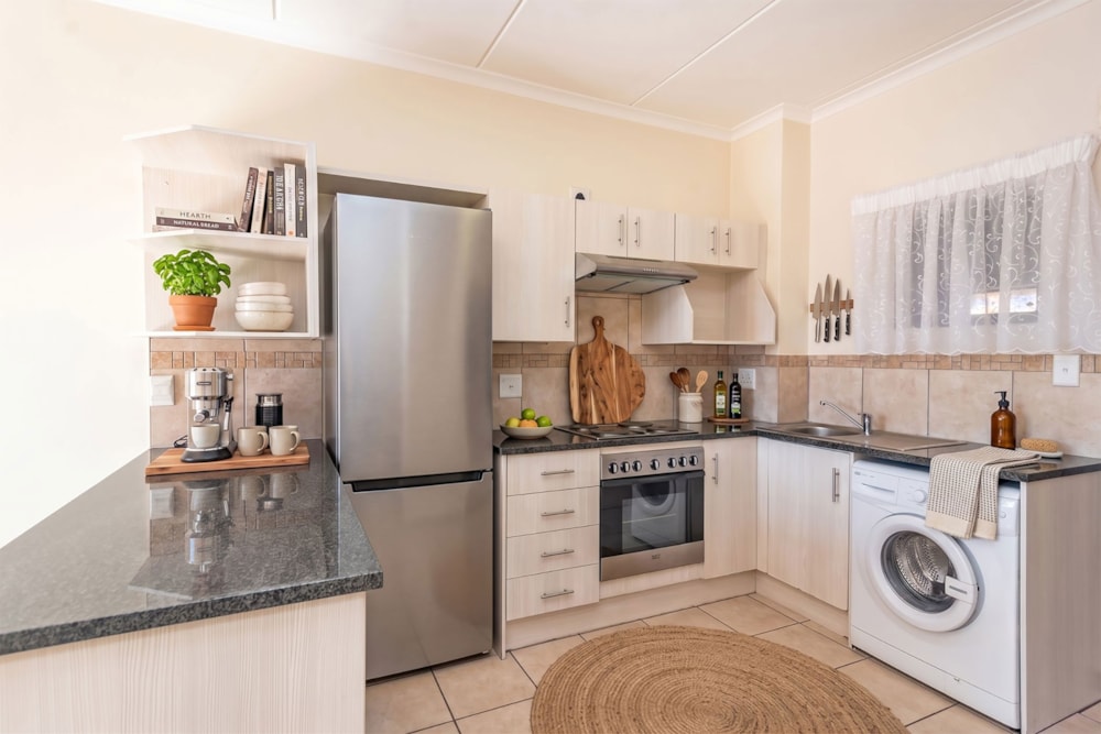 Apartment for sale in Featherbrooke Hills Retirement Village - 1KR1744446 Apartment for sale in Featherbrooke Hills Retirement Village - 1KR1744446