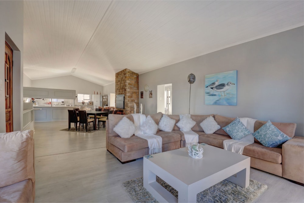 House for sale in Mossel Bay Golf Estate - 1MB1745948 House for sale in Mossel Bay Golf Estate - 1MB1745948