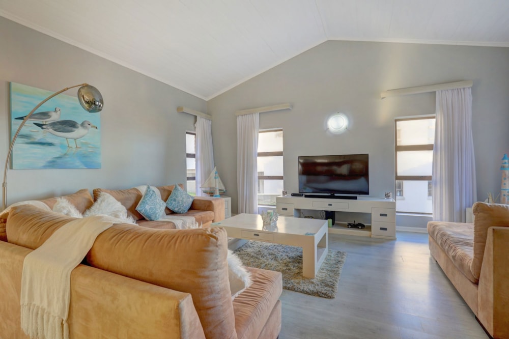 House for sale in Mossel Bay Golf Estate - 1MB1745948 House for sale in Mossel Bay Golf Estate - 1MB1745948