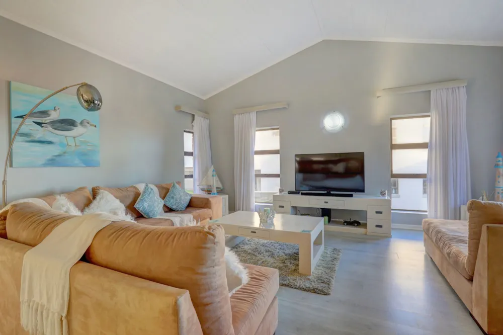 House for sale in Mossel Bay Golf Estate - 1MB1745948 House for sale in Mossel Bay Golf Estate - 1MB1745948