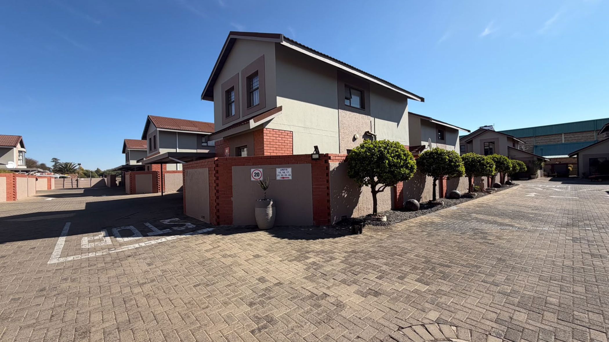 Townhouse for sale in Universitas - 1BX1747737