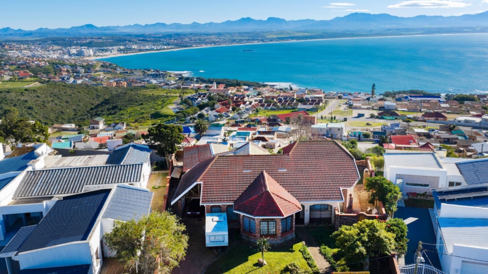 House for sale in Mossel Bay - 1MB1738697