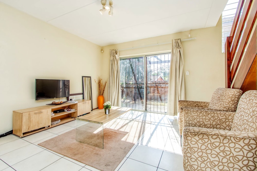 Townhouse for sale in Kyalami Hills - MR1745295 Townhouse for sale in Kyalami Hills - MR1745295