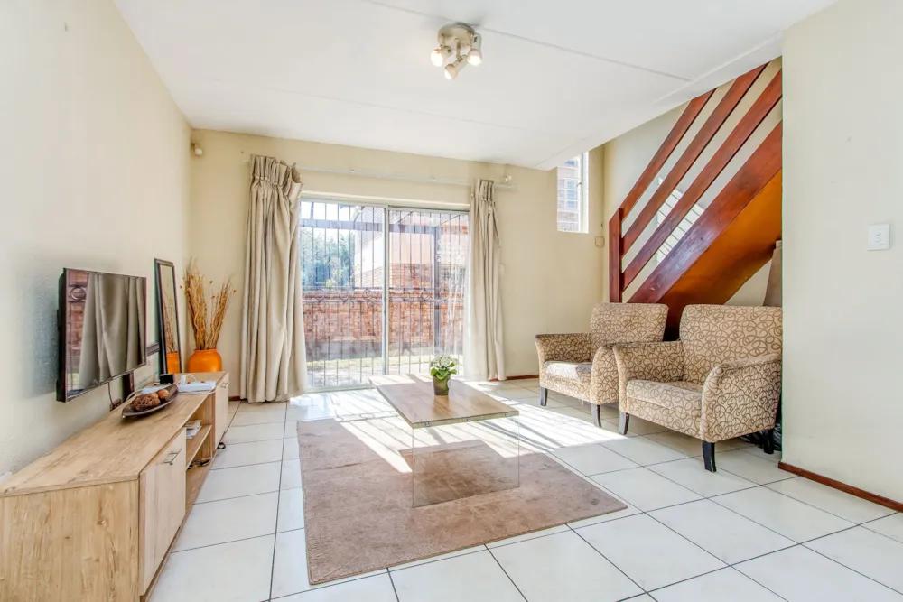 Townhouse for sale in Kyalami Hills - MR1745295 Townhouse for sale in Kyalami Hills - MR1745295