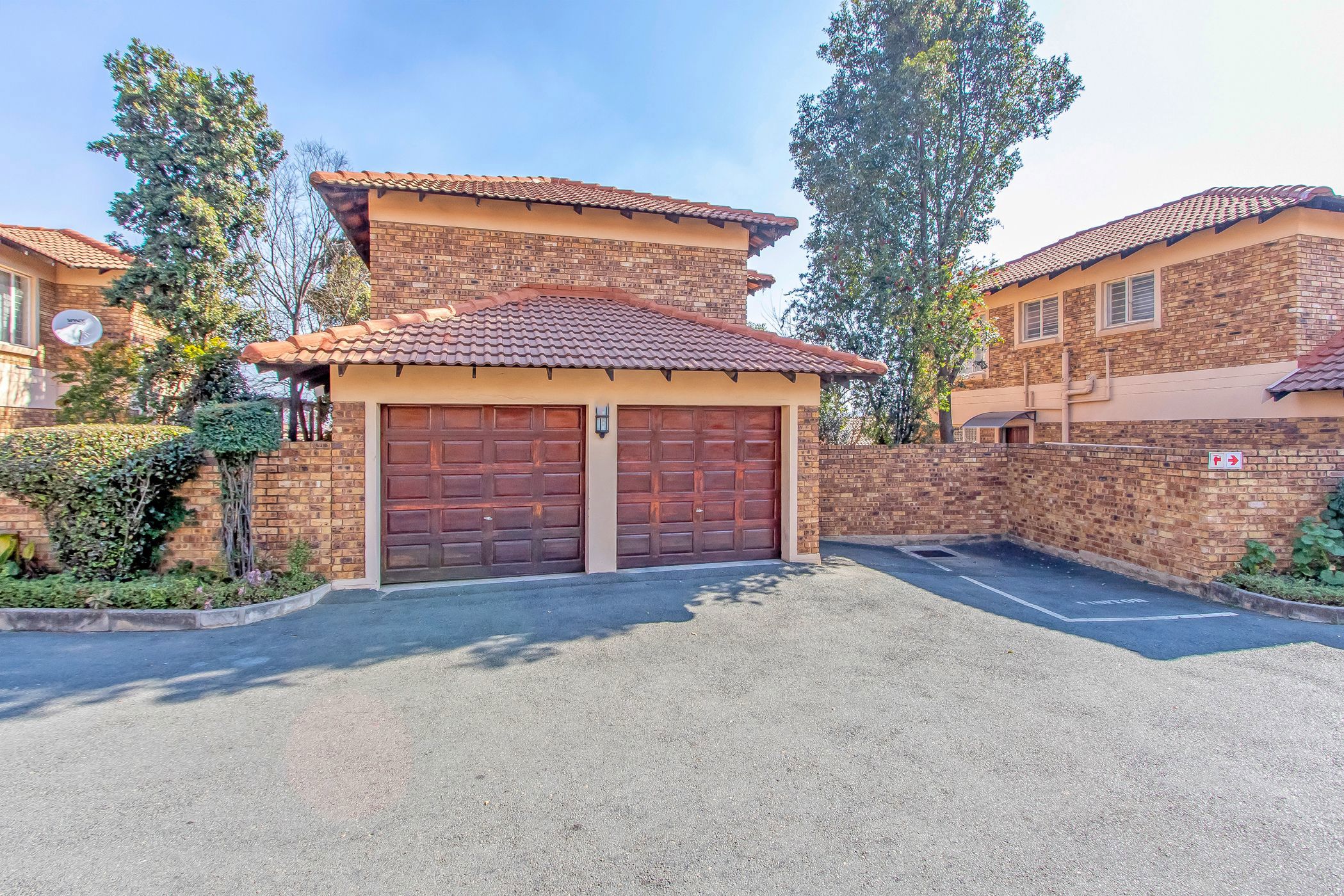 Townhouse for sale in Kyalami Hills - MR1745295