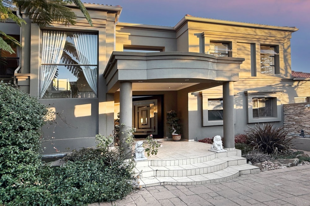 Double-storey house for sale in Kyalami Estates - MR1745167 Double-storey house for sale in Kyalami Estates - MR1745167