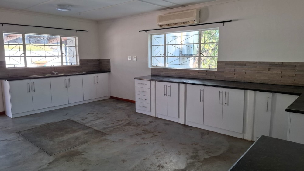Cluster to rent in Springbok - 1NA1745694
