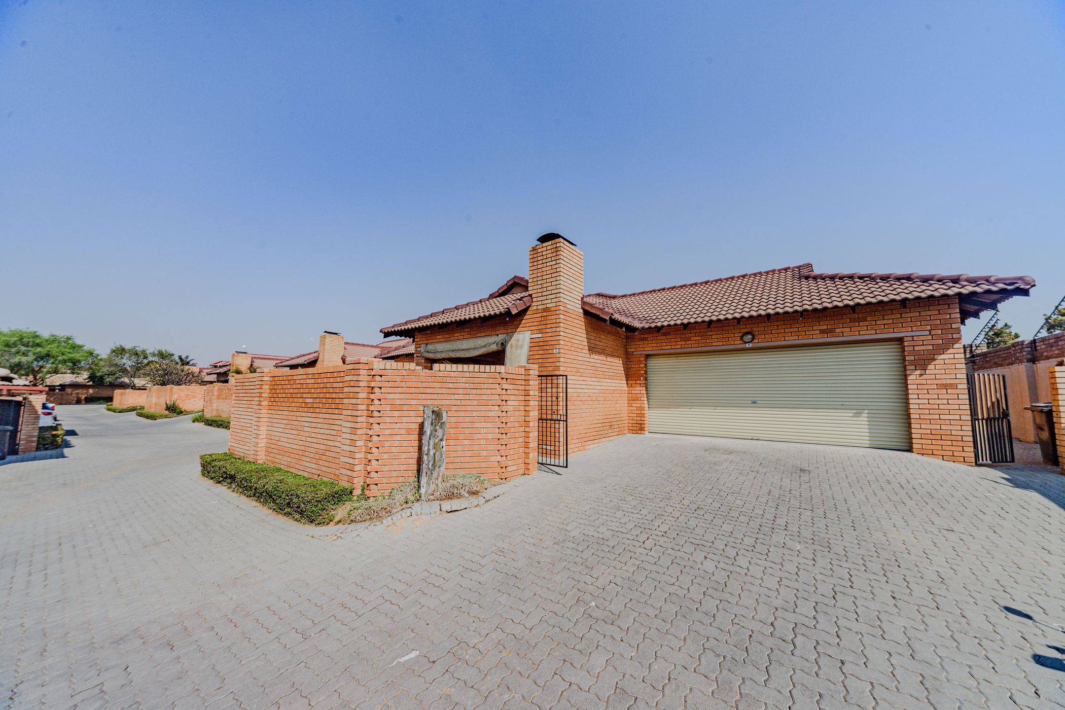 Townhouse to rent in Paramount Estate  - PTL1746658