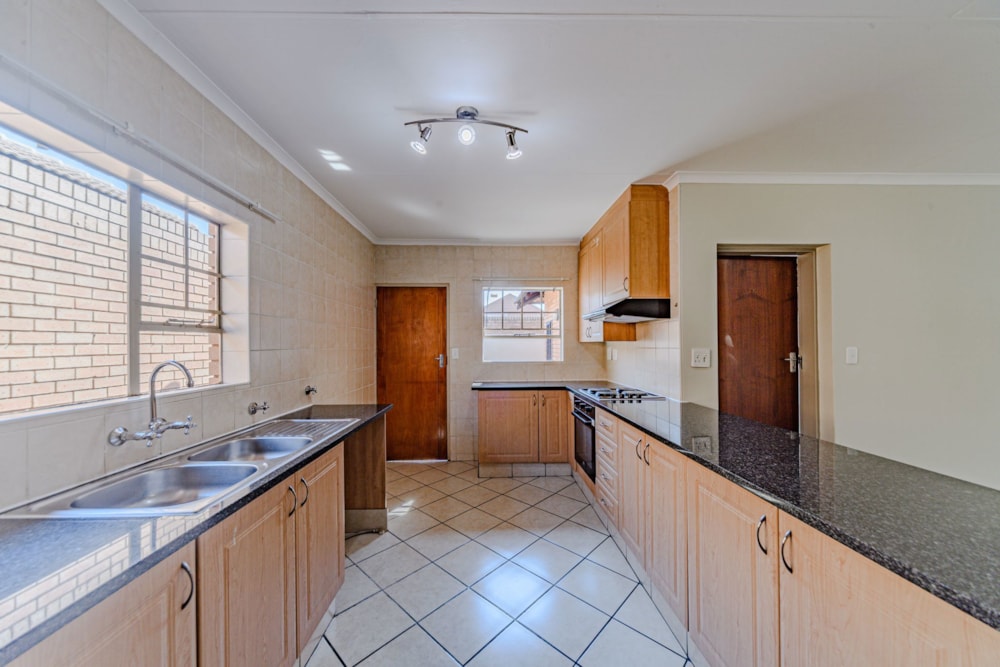 Townhouse to rent in Paramount Estate - PTL1746658 Townhouse to rent in Paramount Estate - PTL1746658