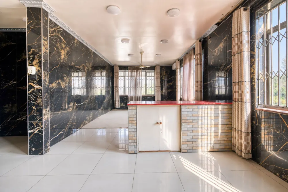 Apartment for sale in Athlone Park - 1WB1746461 Apartment for sale in Athlone Park - 1WB1746461