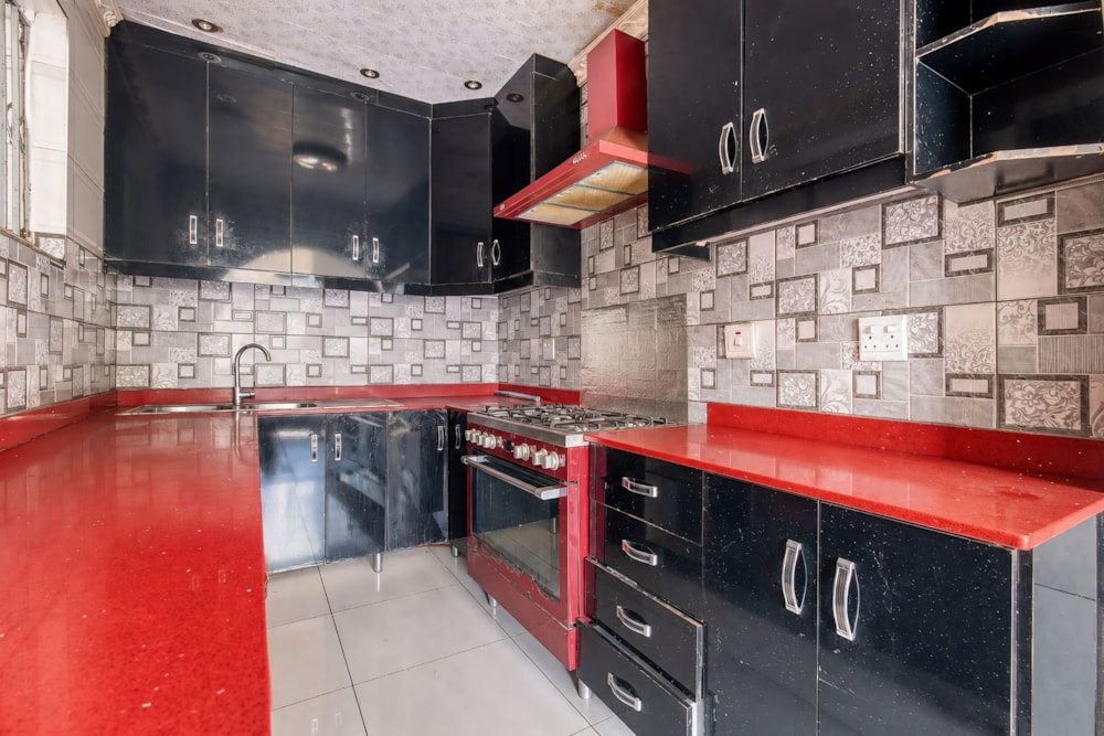 Apartment for sale in Athlone Park - 1WB1746461 Apartment for sale in Athlone Park - 1WB1746461