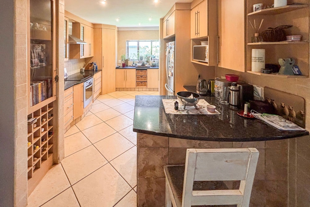 Double-storey house for sale in Schoemansville - 1HR1747414 Double-storey house for sale in Schoemansville - 1HR1747414