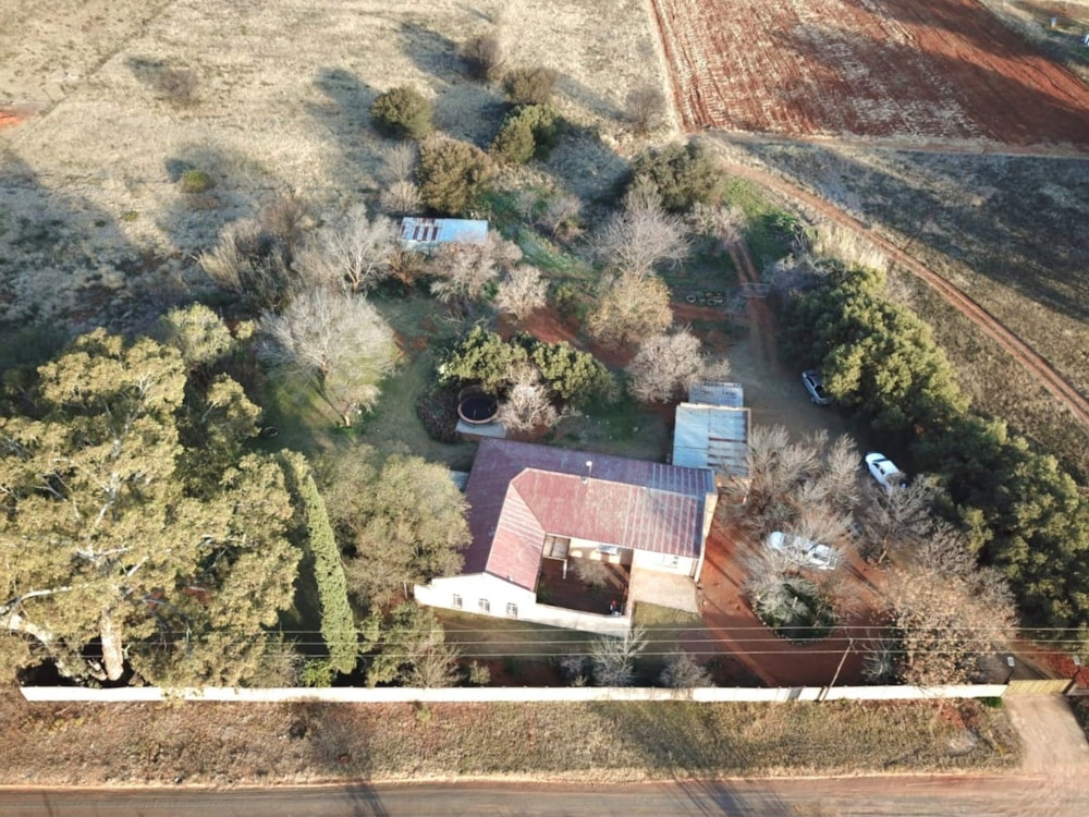 Smallholding for sale in Bloemdal - 1BX1746943
