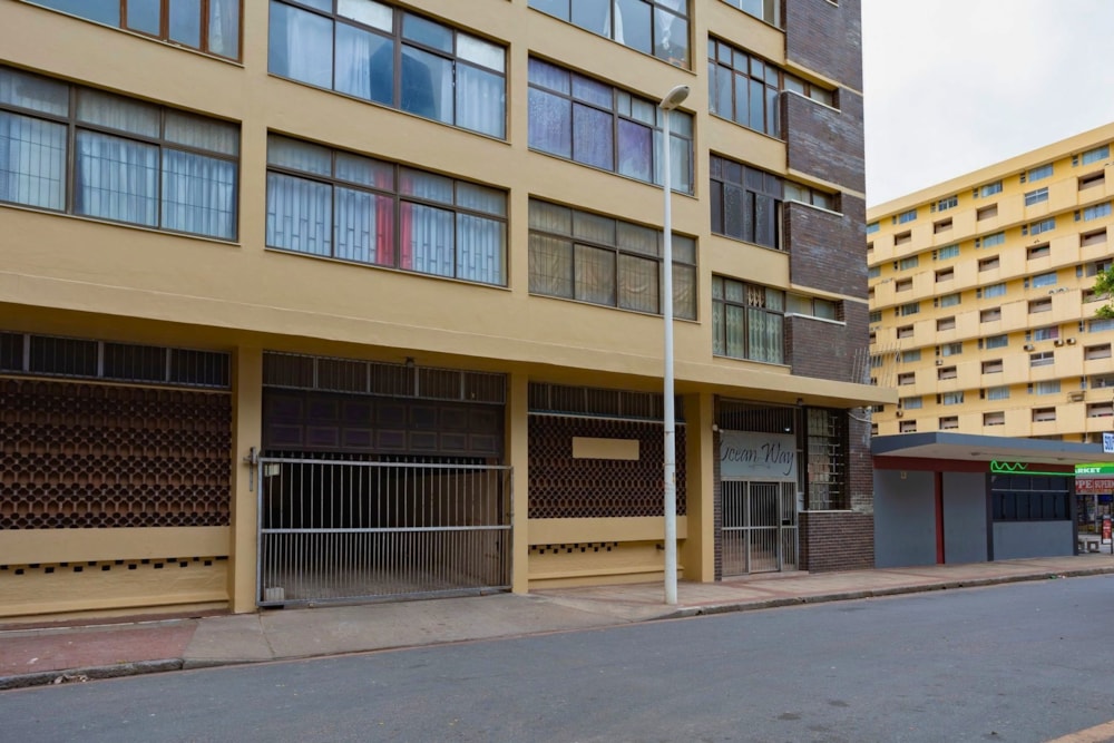Bachelor apartment for sale in South Beach Durban - 1DBN1745627 Bachelor apartment for sale in South Beach Durban - 1DBN1745627