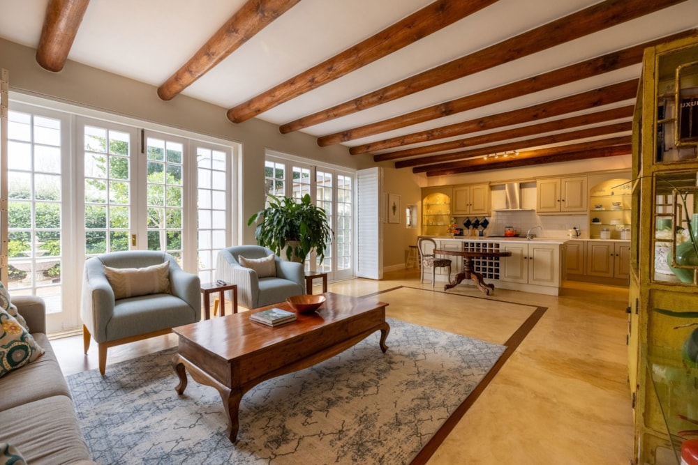 Single-storey house for sale in Franschhoek - FWI1745596 Single-storey house for sale in Franschhoek - FWI1745596
