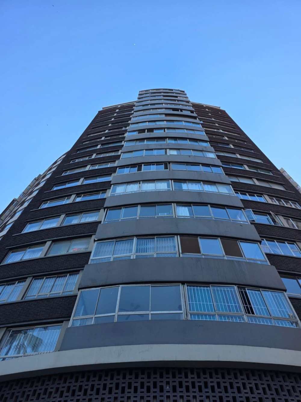 Apartment to rent in Durban Central - 1DBN1746396